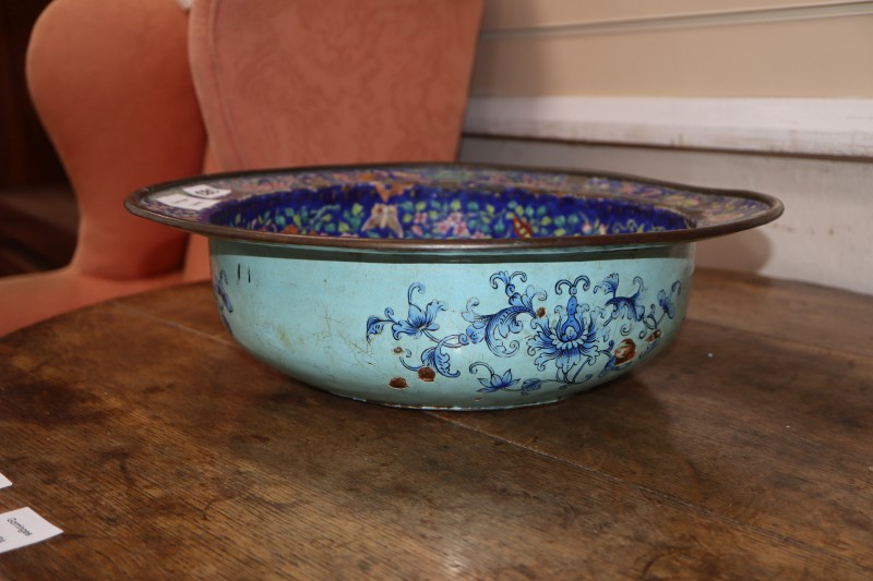 A 19th century Canton enamel basin, diameter 40cm